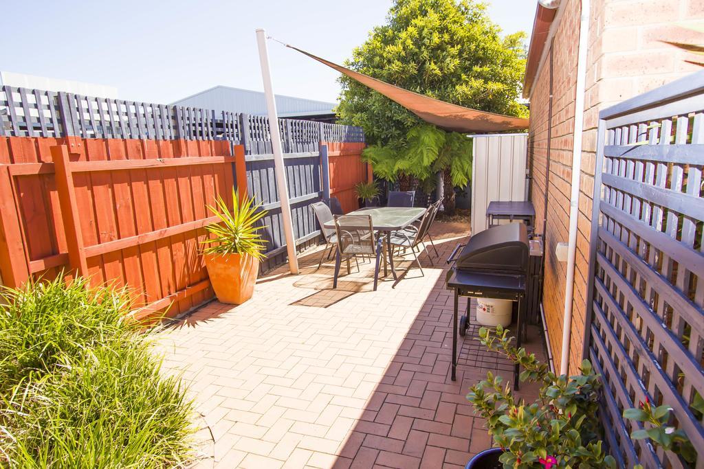 Colonial Motor Inn Bairnsdale Golden Chain Property Esterno foto