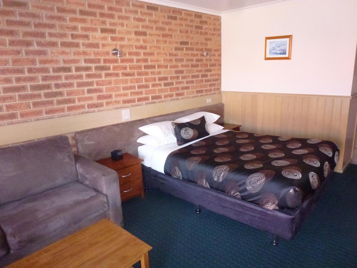 Colonial Motor Inn Bairnsdale Golden Chain Property Esterno foto