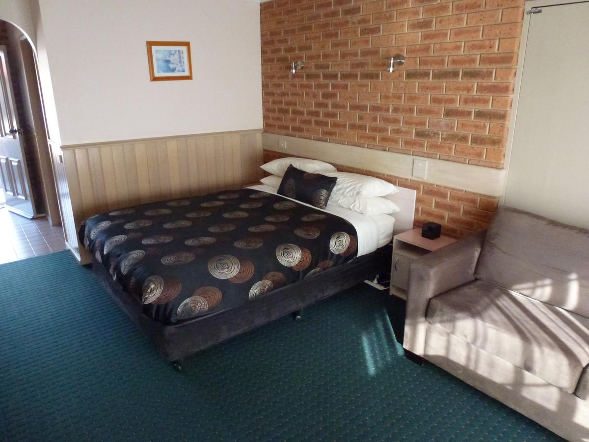 Colonial Motor Inn Bairnsdale Golden Chain Property Esterno foto