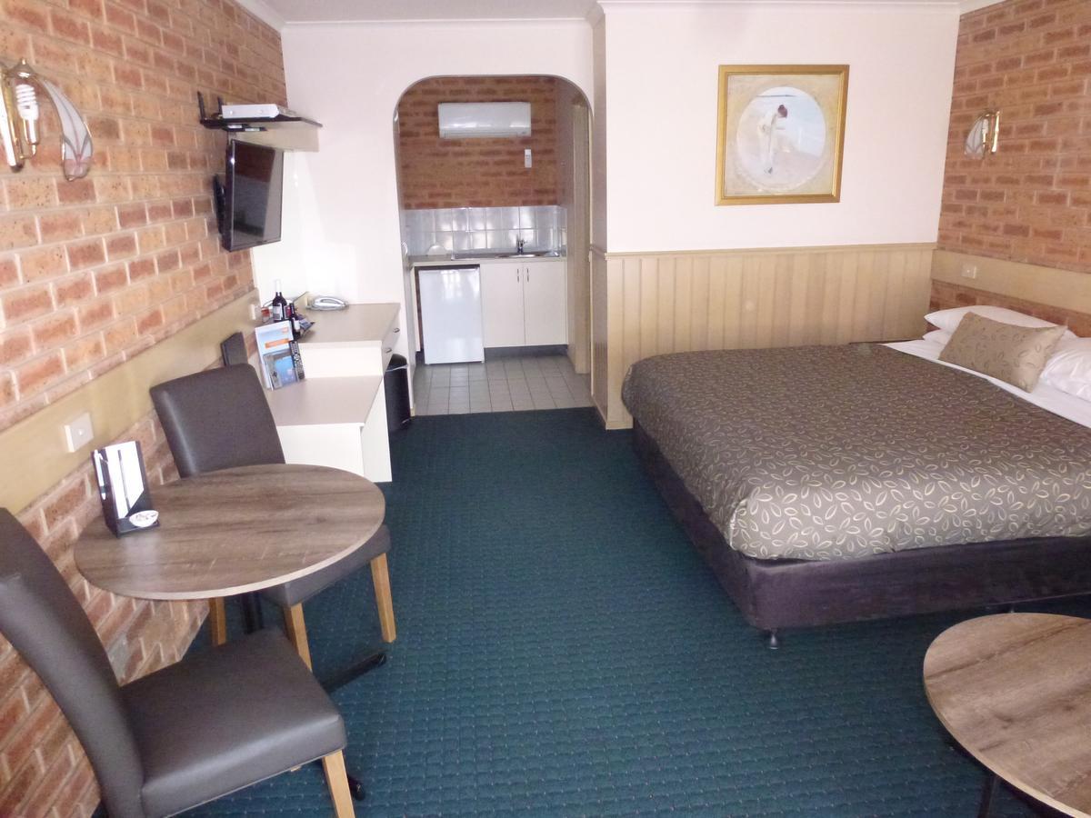 Colonial Motor Inn Bairnsdale Golden Chain Property Esterno foto