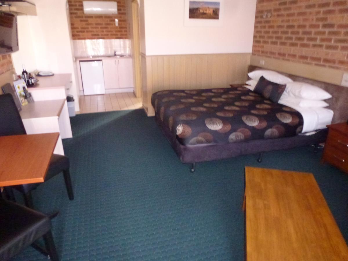 Colonial Motor Inn Bairnsdale Golden Chain Property Esterno foto