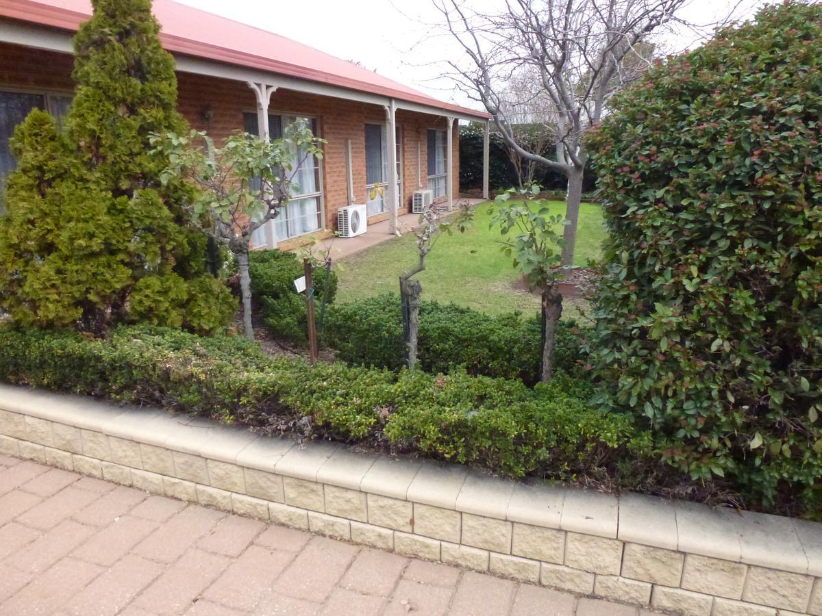 Colonial Motor Inn Bairnsdale Golden Chain Property Esterno foto