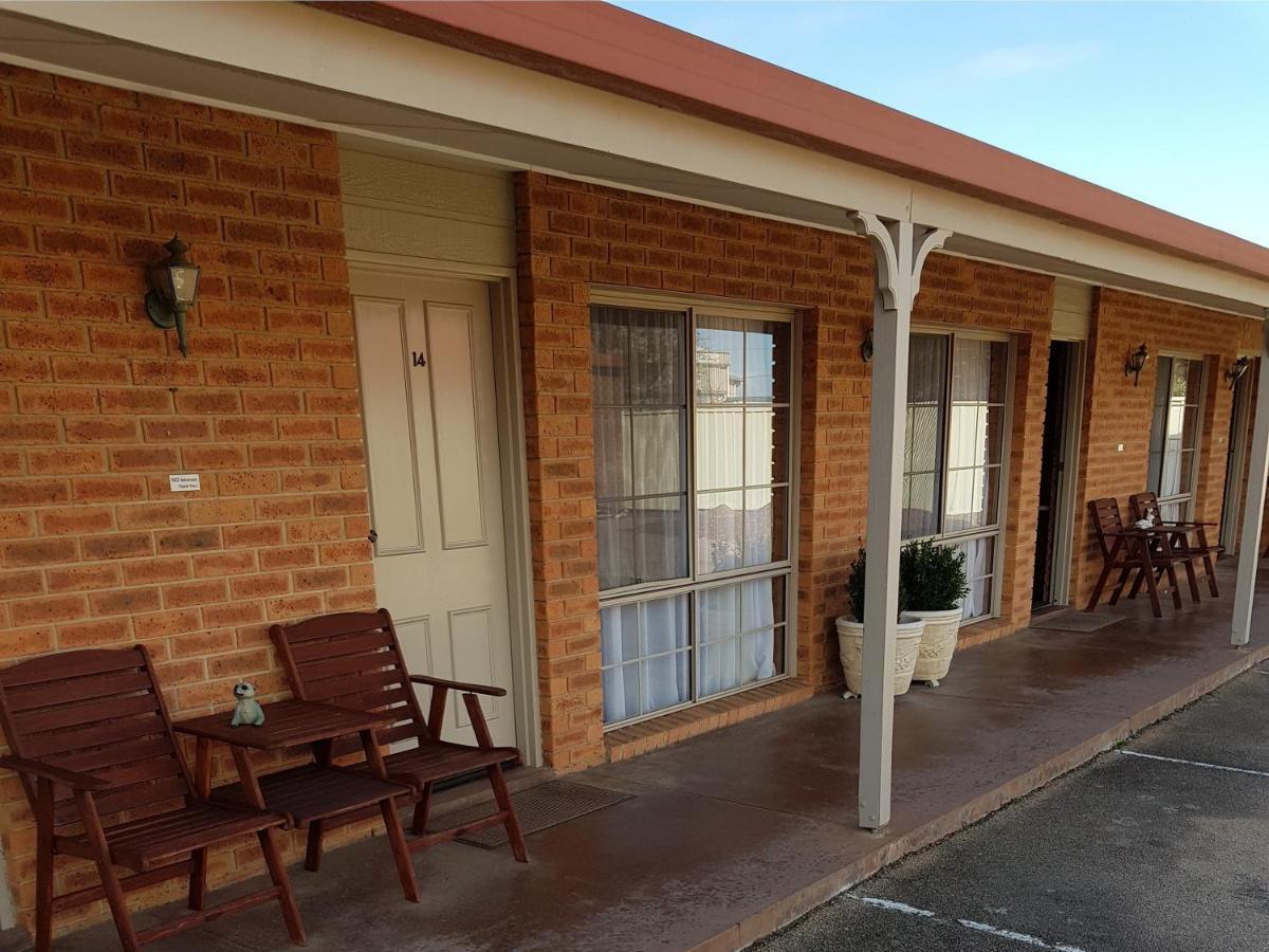Colonial Motor Inn Bairnsdale Golden Chain Property Esterno foto