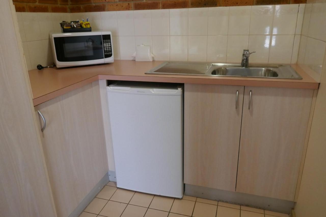 Colonial Motor Inn Bairnsdale Golden Chain Property Esterno foto
