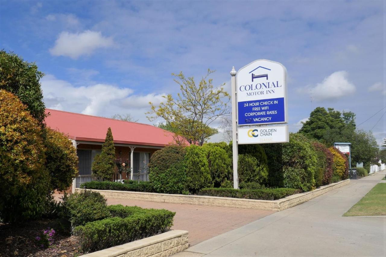 Colonial Motor Inn Bairnsdale Golden Chain Property Esterno foto